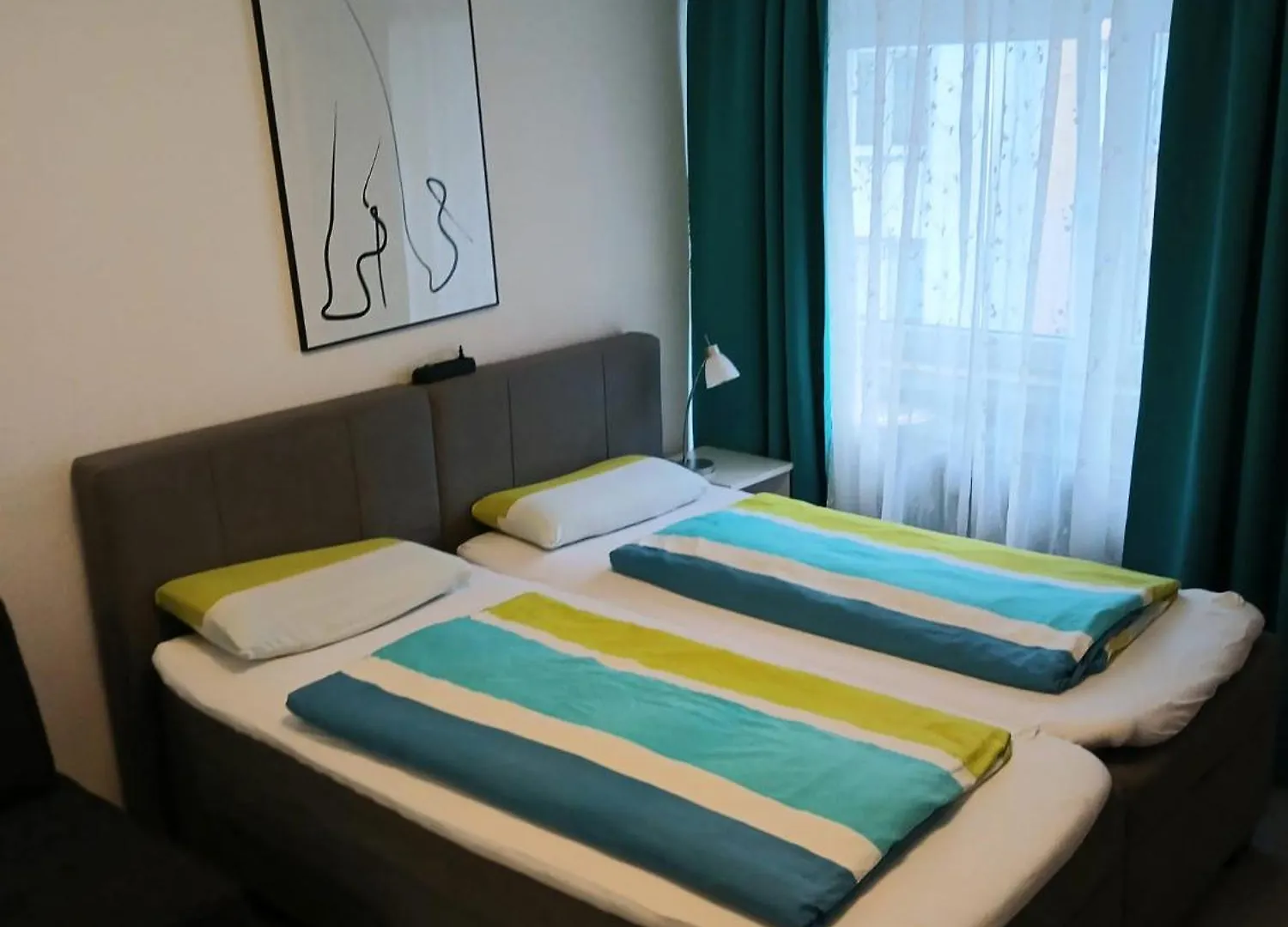 Apartments Jahnstrasse Dusseldorf